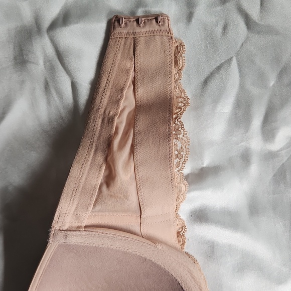 Victoria's Secret bra 34DD beige underwire, lightly padded - Picture 5 of 5